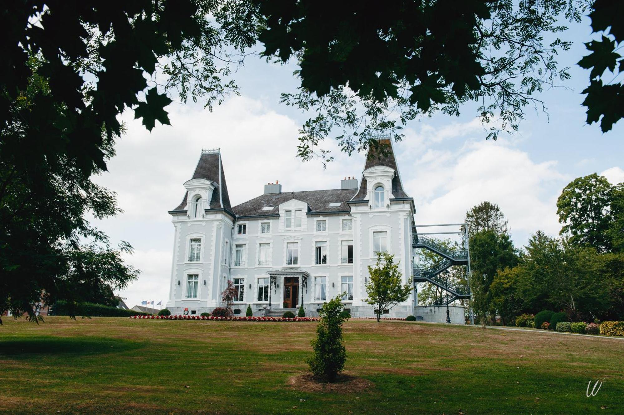 Hôtel Château de la Marlière Fourmies Esterno foto